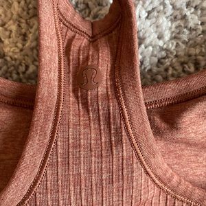Lululemon tank